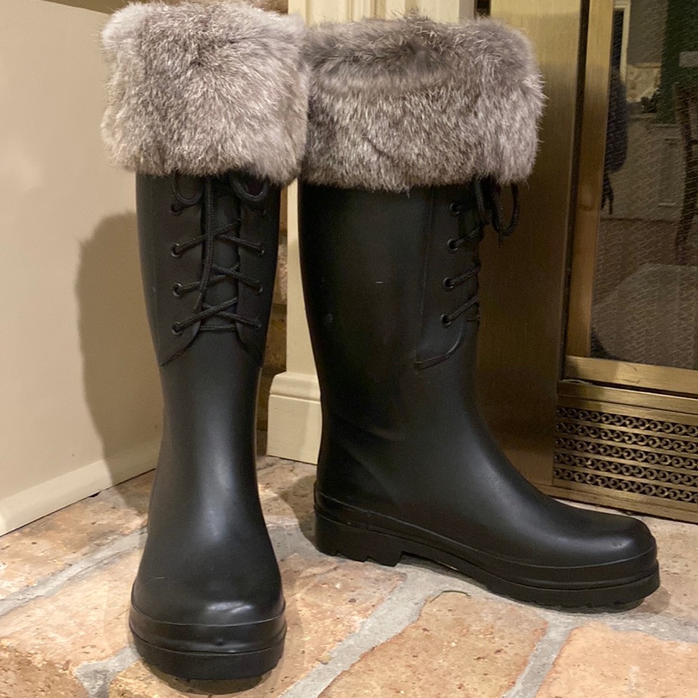 Tatoosh Size 37 Rubber Boots with Gray Rabbit Fur